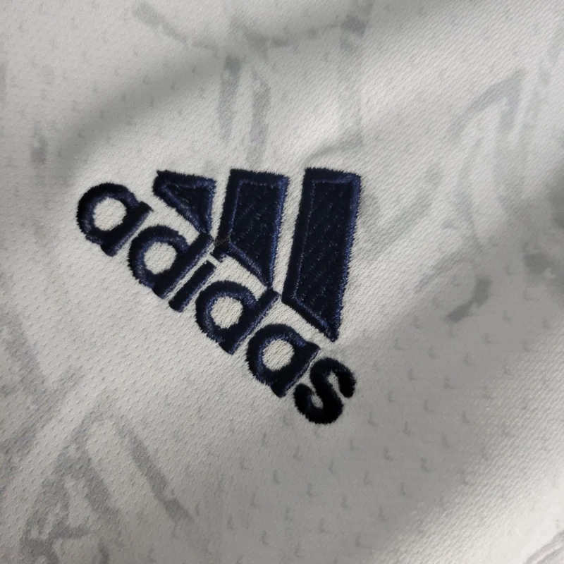 Real Madrid Dragon Special Edition - Image 2