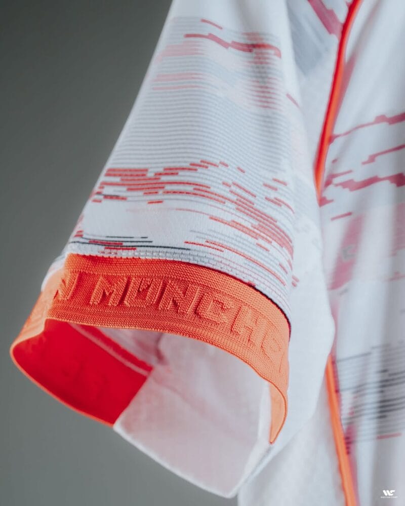 Bayern Munich Away Match Jersey Player Version 2025/26 - Image 5
