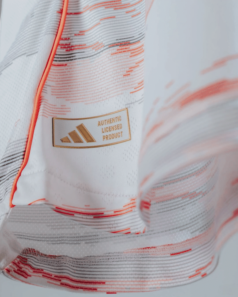 Bayern Munich Away Match Jersey Player Version 2025/26 - Image 6